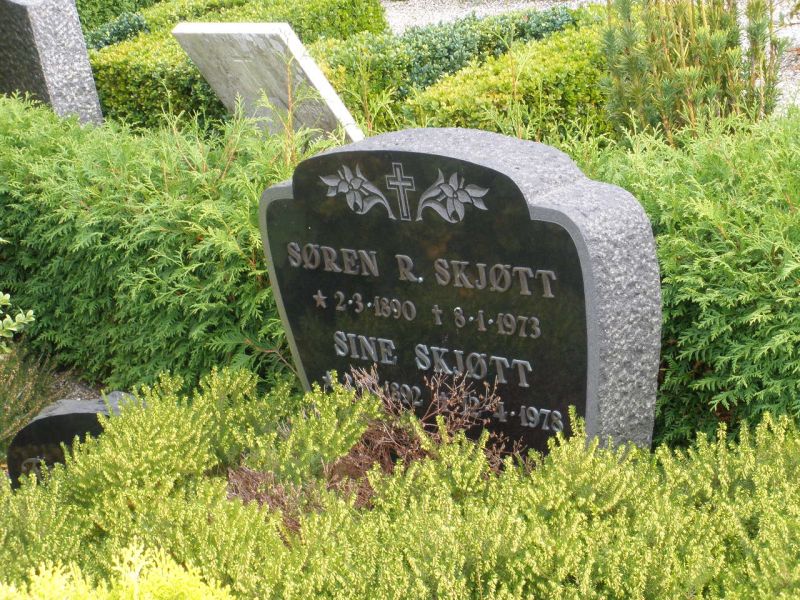 Soeren R. Skjoett.JPG